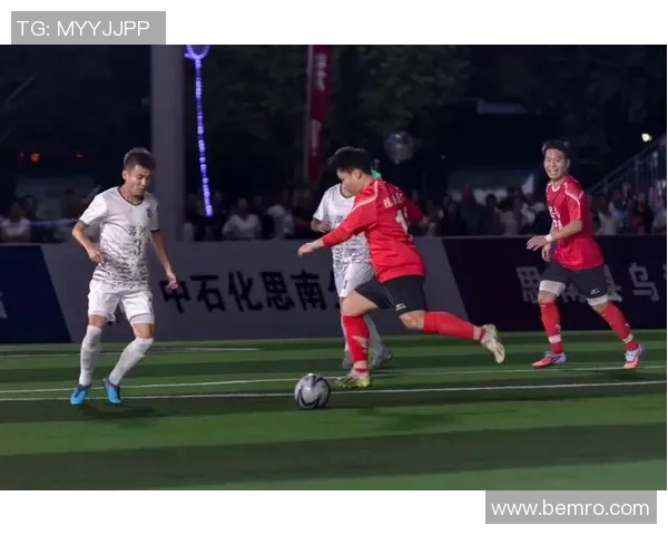 今晚足球比赛结果揭晓精彩瞬间回顾与精彩进球分析带你重温赛场激情